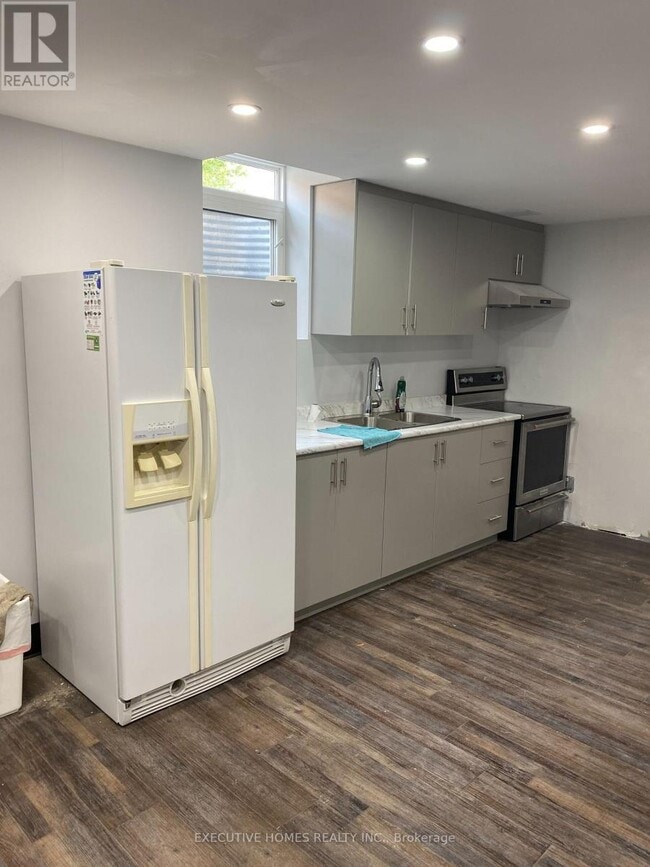 property at 1590 HUME Way
