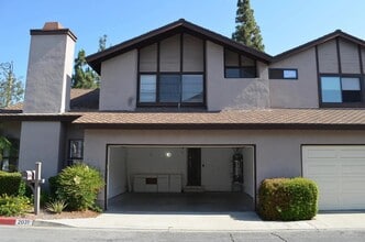 2031 Pepperwood Ln in Duarte, CA - Building Photo - Building Photo
