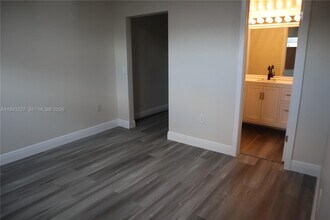 9244 NW 1st St in Pembroke Pines, FL - Building Photo - Building Photo