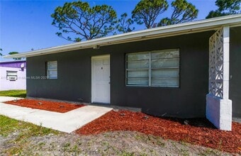 5112 La Salle St in Fort Pierce, FL - Building Photo - Building Photo