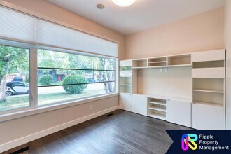 11 Hendon Dr NW in Calgary, AB - Building Photo - Building Photo