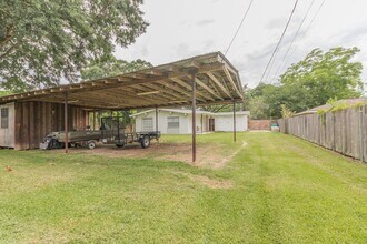 103 Westchester Dr in Lafayette, LA - Foto de edificio - Building Photo