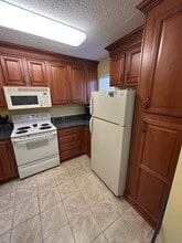 375 Bluefish Dr, Unit 102 in Fort Walton Beach, FL - Foto de edificio - Building Photo