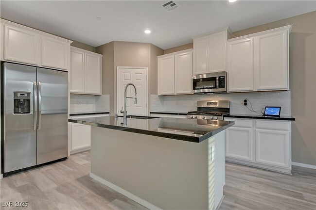 41 Lomita Heights Dr in Las Vegas, NV - Building Photo - Building Photo