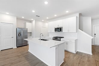 8117 Danson Ln in Pearland, TX - Building Photo - Building Photo