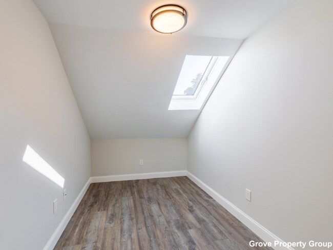 397 W Fourth St-Unit -2 in Boston, MA - Building Photo - Building Photo