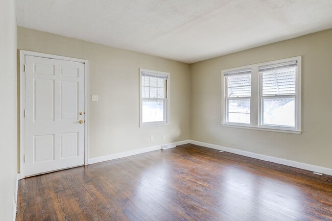 7724 Horatio Dr in St. Louis, MO - Foto de edificio - Building Photo