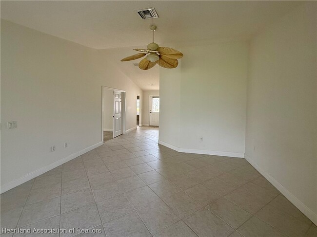3208 Pointe Ave in Sebring, FL - Building Photo - Building Photo