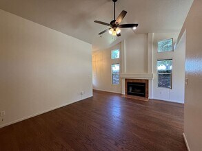 8901 Portofino Dr in Elk Grove, CA - Building Photo - Building Photo