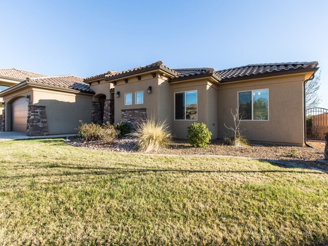 1038 E Stable Way in Washington, UT - Building Photo - Building Photo