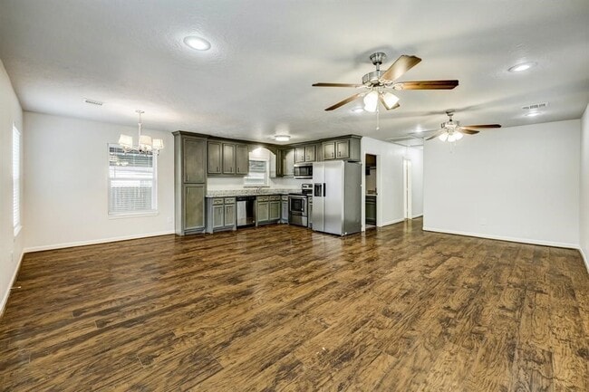 property at 607 E 43rd St