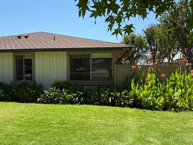 property at 1656 Orinda Ct