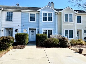 1310 Victorian Crescent in Virginia Beach, VA - Building Photo