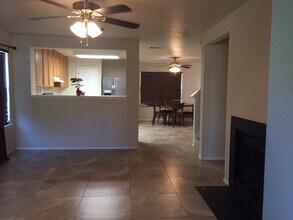 7807 Hedrick Farm in San Antonio, TX - Building Photo - Building Photo