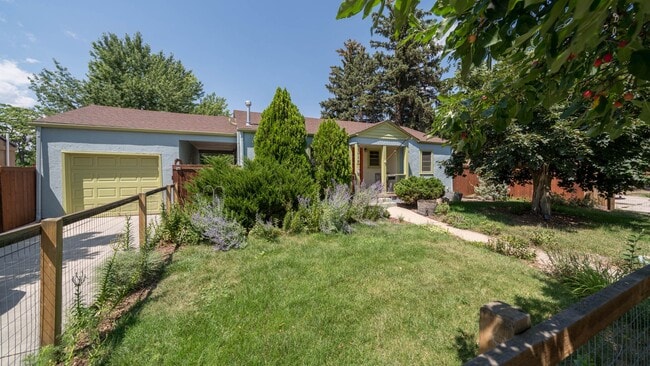 1712 Palmer Park Blvd in Colorado Springs, CO - Building Photo - Building Photo