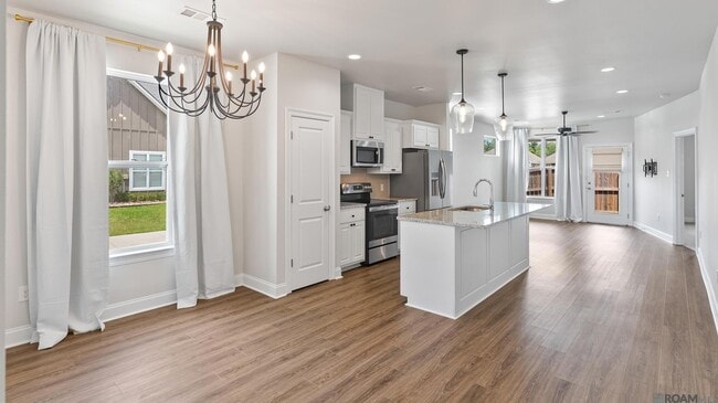 927 Dorado Ave in Baton Rouge, LA - Building Photo - Building Photo