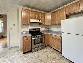 296 Highland Ave, Unit 3 in Somerville, MA - Building Photo - Building Photo