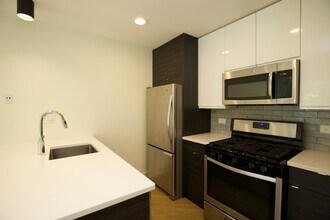 957 W Grace St in Chicago, IL - Building Photo - Building Photo