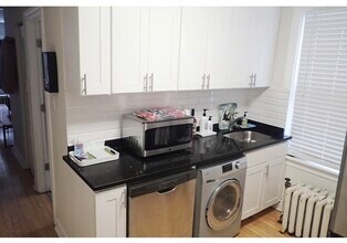 733 Elm St in Winnetka, IL - Building Photo - Building Photo