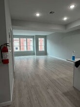 96 Montgomery St, Unit Unit 2 in Paterson, NJ - Building Photo - Building Photo