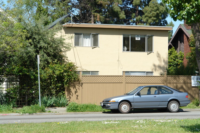 2142 Sacramento St in Berkeley, CA - Building Photo - Building Photo