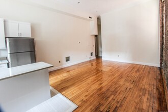 235 Wooster St, Unit 1F in New Haven, CT - Building Photo - Building Photo