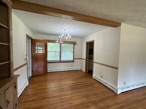 112 E Main St in Wallingford, CT - Building Photo - Building Photo