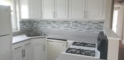 25 S End Rd in East Haven, CT - Foto de edificio - Building Photo