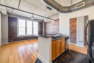 Raven Place in Richmond, VA - Building Photo - Building Photo