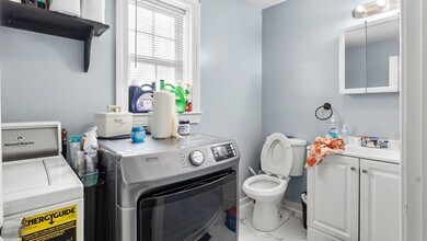 6-8 Crescent St in Northbridge, MA - Building Photo - Building Photo