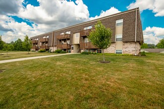 930 Hostetler Rd in Orrville, OH - Building Photo - Interior Photo