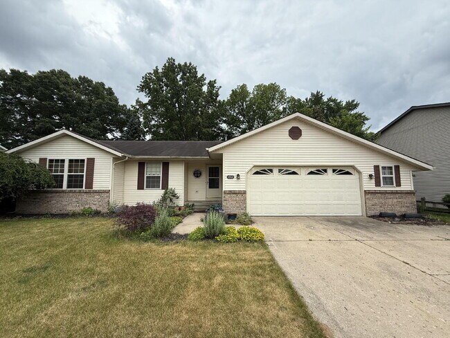 property at 1662 Klaver St SW