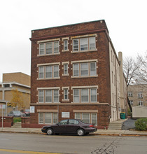 1318-1320 Van Buren St in Milwaukee, WI - Foto de edificio - Building Photo