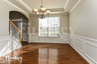 6675 River Island Cir in Buford, GA - Building Photo - Building Photo