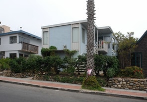 337-341 Playa Del Sur St in La Jolla, CA - Building Photo