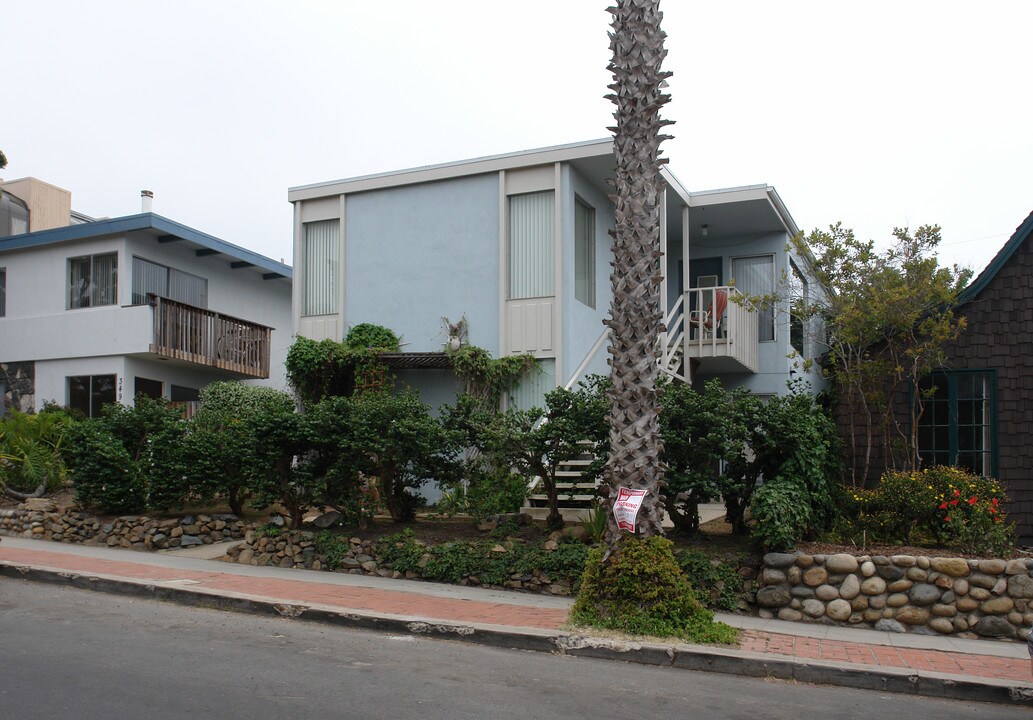 337-341 Playa Del Sur St in La Jolla, CA - Foto de edificio