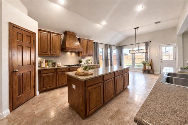 7236 Tolosa in Grand Prairie, TX - Foto de edificio - Building Photo