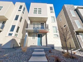 21005 E Quincy Dr in Aurora, CO - Building Photo