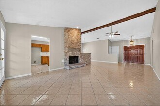 6115 Fuller St in Houston, TX - Foto de edificio - Building Photo