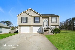 8117 Mountain Pass in Riverdale, GA - Building Photo