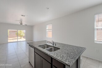 35337 W San Alvarez Ave in Maricopa, AZ - Building Photo - Building Photo