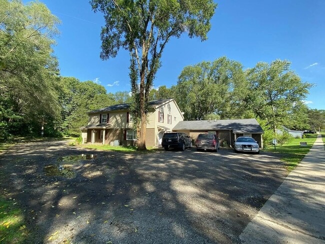 property at 260 W Unadilla St