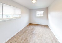 360 Roseman Ct photo'