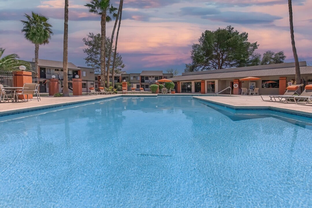 Standard Raintree in Tucson, AZ - Foto de edificio