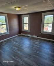 833 N Valley Ave in Olyphant, PA - Building Photo - Building Photo