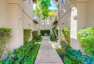 54 Waxwing Ln in Aliso Viejo, CA - Building Photo - Building Photo