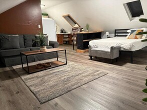 3 Dean Ave in Johnston, RI - Building Photo - Building Photo