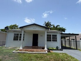 923 S D St in Lake Worth Beach, FL - Building Photo