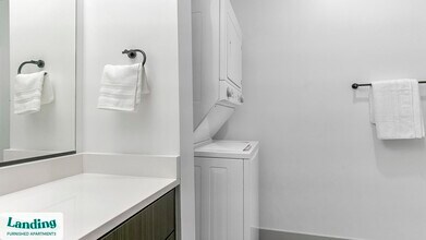 2005 Brook Rd, Unit 2-406 in Richmond, VA - Building Photo - Building Photo