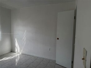 1325 W 68th St in Hialeah, FL - Building Photo - Building Photo